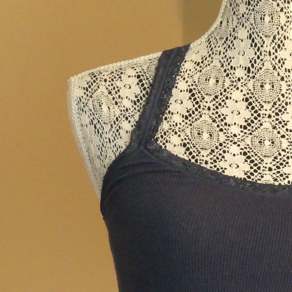 Lacy Tank - Picture 2 of 6